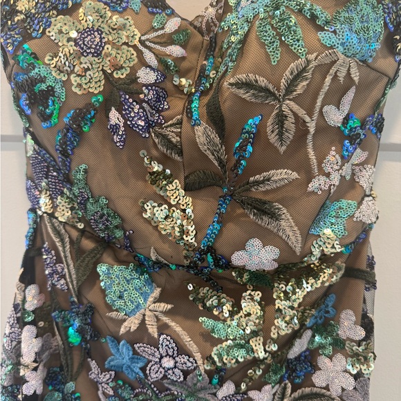 Floral Embroidered Midi/Maxi - Picture 4 of 9